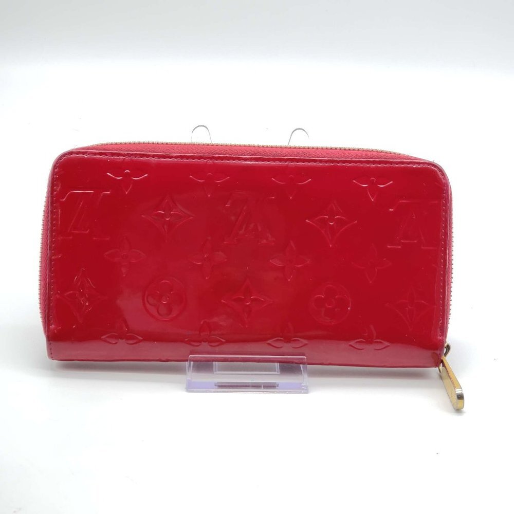 Authentic Louis Vuitton Zippy Wallet Vernis Red Patent Leather